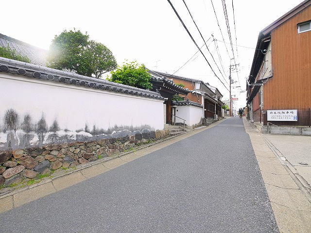 鳴川町古民家物件の周辺