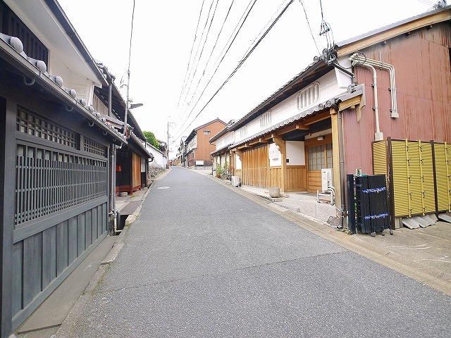 鳴川町古民家物件の周辺