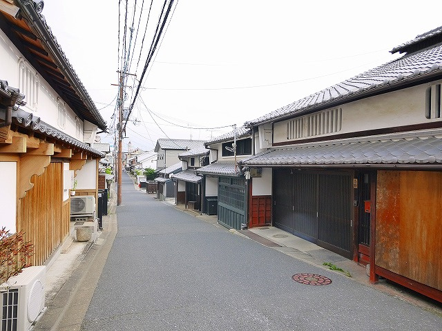 鳴川町古民家物件の周辺