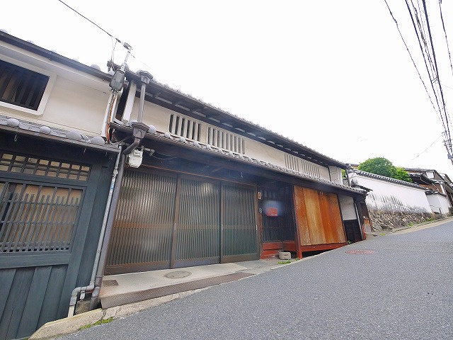 鳴川町古民家物件の外観