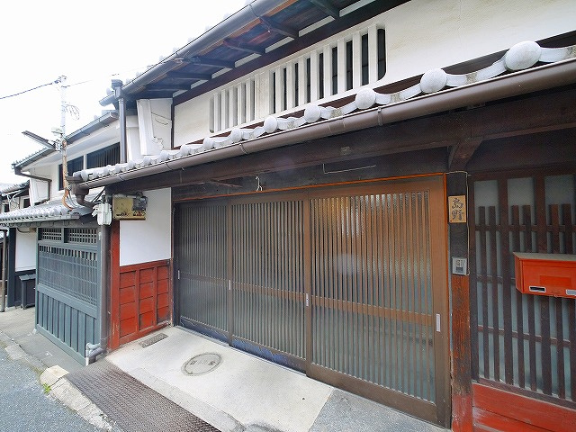 鳴川町古民家物件の外観