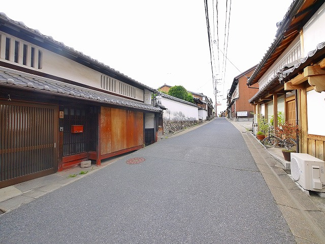 鳴川町古民家物件の周辺