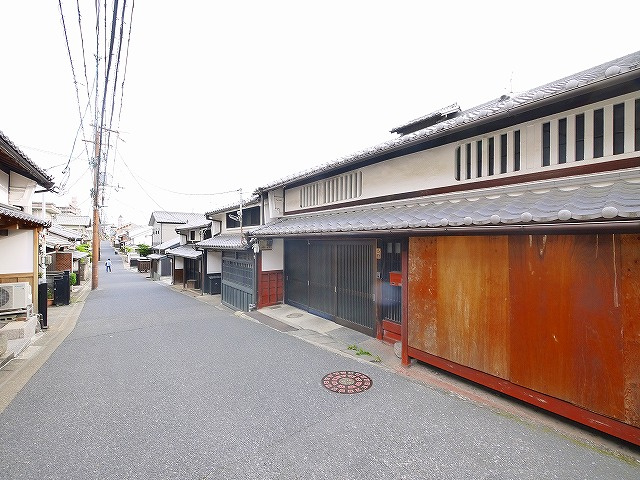 鳴川町古民家物件の周辺
