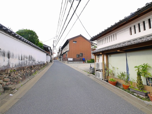 鳴川町古民家物件の周辺