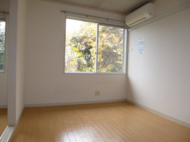 フレグランス羽島台の洋室