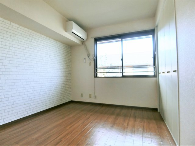 メゾンクレールＢの洋室