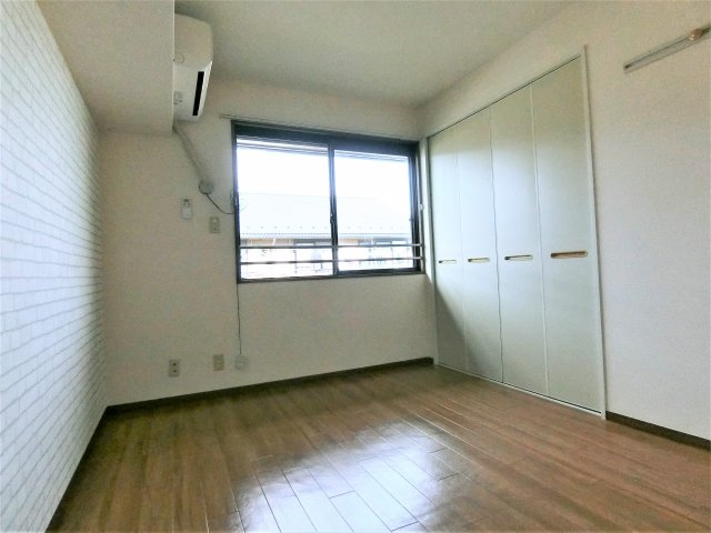 メゾンクレールＢの洋室