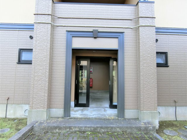 メゾンクレールＢのエントランス