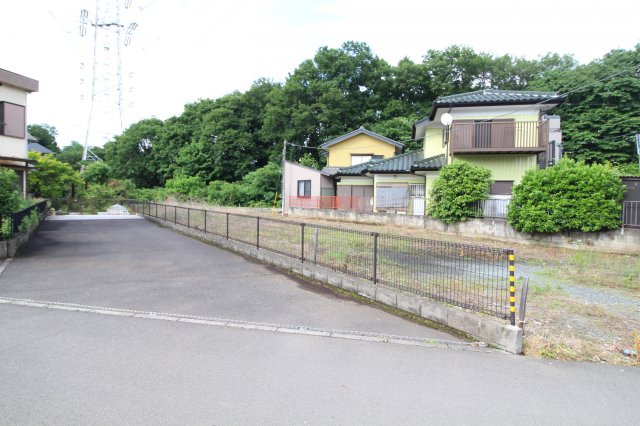 狭山市入間川　建築条件なし売地　「狭山市駅」バス10分　敷地182坪　【富士見小学区】の外観