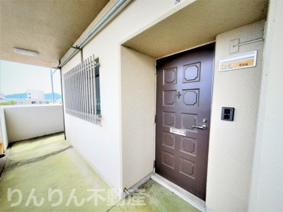 【玄関】 | 第三福永ハイツ | 明るい玄関です