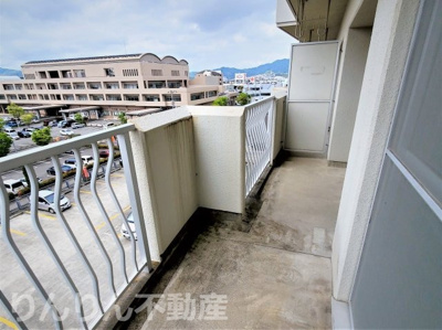 【バルコニー】 | 第三福永ハイツ | 外からの目が気にならないバルコニーで洗濯物が干せます