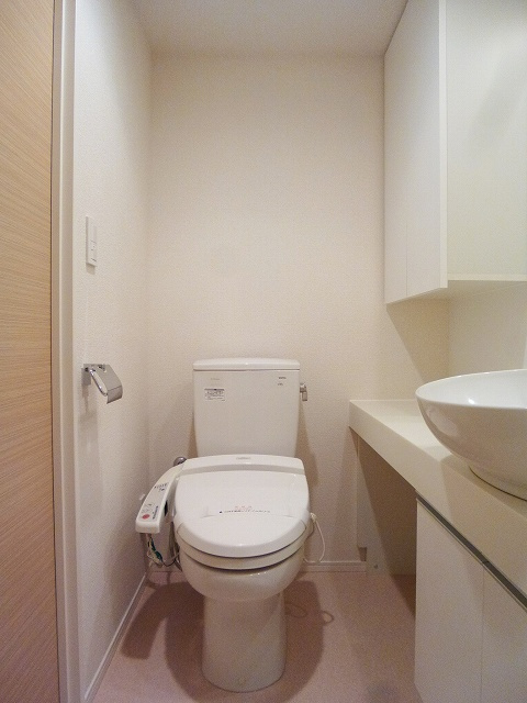 ParkAxis台東根岸のトイレ|温水洗浄便座です