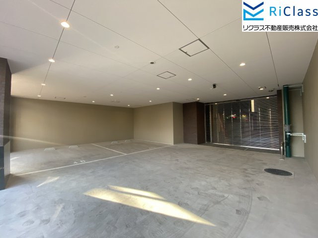 ワコーレシティKOBE湊川公園の駐車場