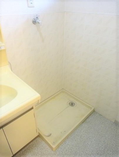 アーバンライフ津福の洗面所|明るい洗面所です