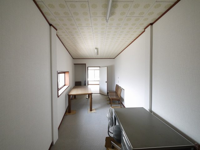 領内商会ビルの内装