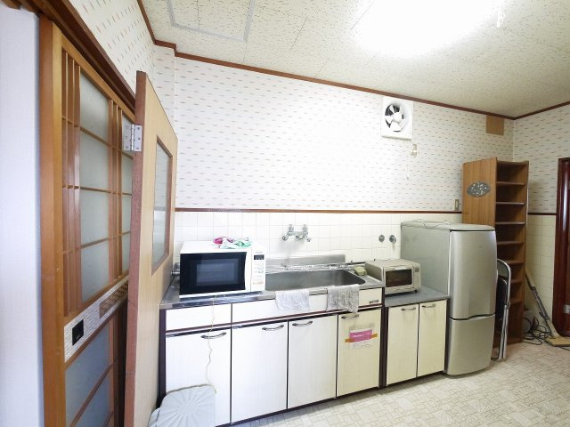 領内商会ビルの内装