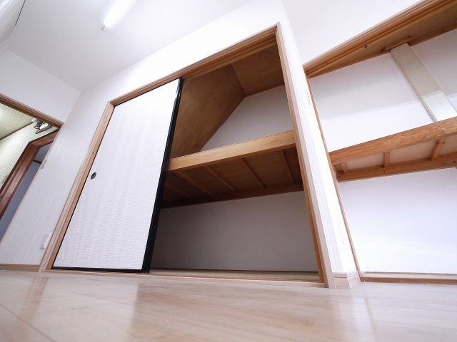 領内商会ビルの内装