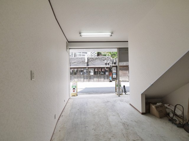 領内商会ビルの内装