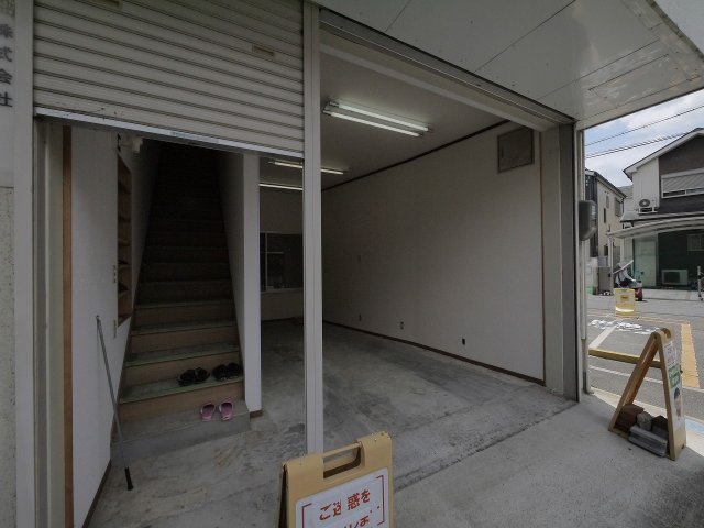 領内商会ビルの内装