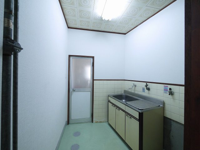 領内商会ビルの内装