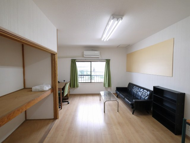 領内商会ビルの内装