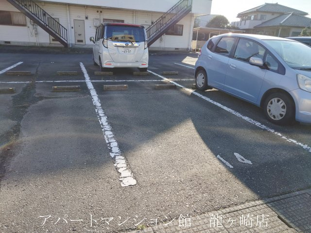 Pure Houseの駐車場