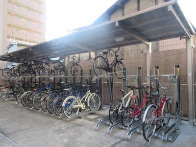 御池サンハイツの駐車場|駐輪場