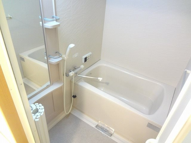 ドーム平野の浴室