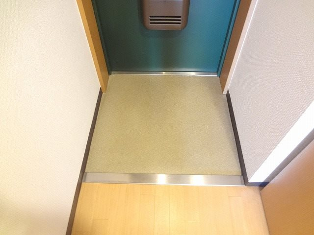 ドーム平野の玄関