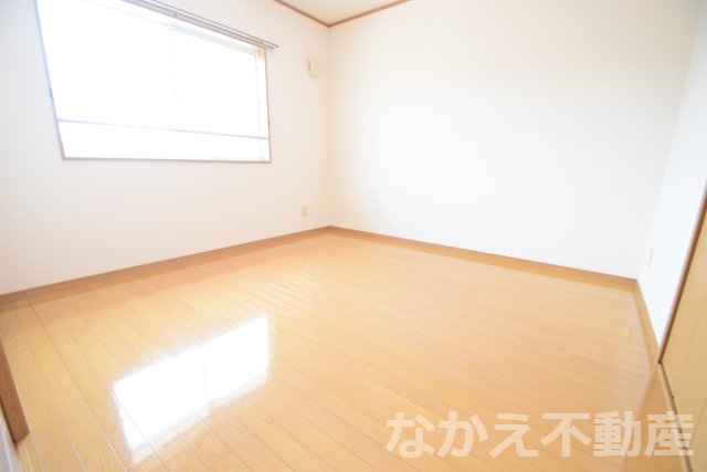 【寝室】 | 落ち着いた色調の寝室です