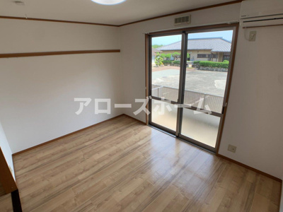 【洋室】 | ウェルヴィラA棟