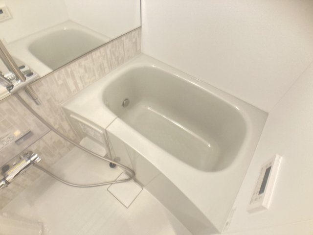 アクシス八幡の浴室