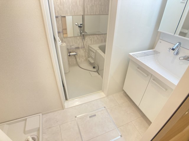 アクシス八幡の内装