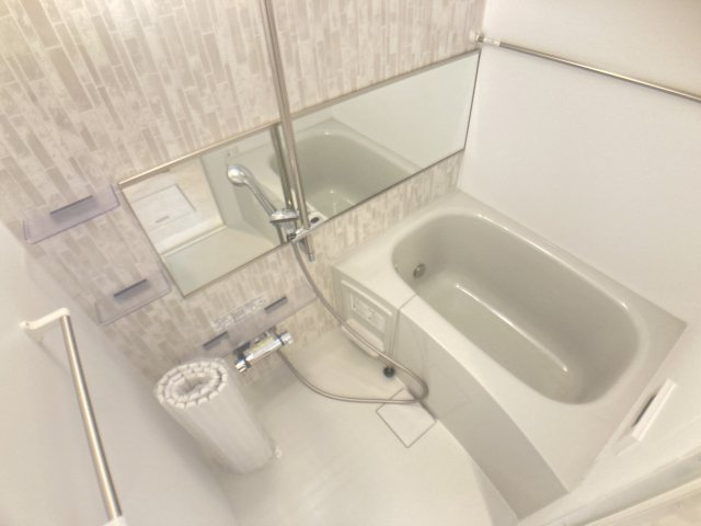 アクシス八幡の浴室