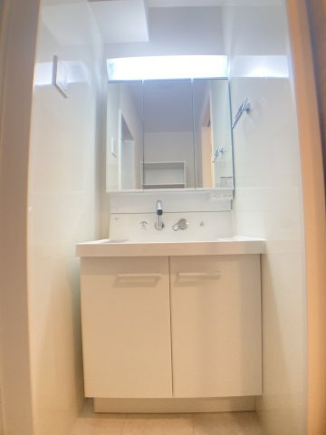 アクシス八幡の洗面所