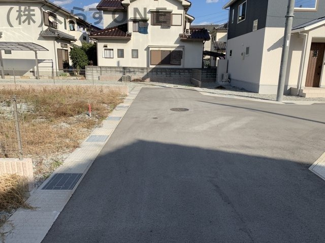 【前面道路含む現地写真】 | 太子町立岡III期／7区画