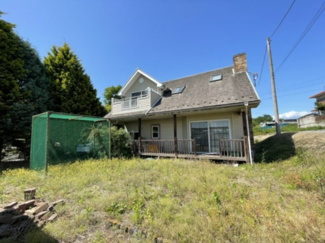 【外観】 | 渋川市中郷　中古戸建 | 広々したお庭で家庭菜園もできます♪