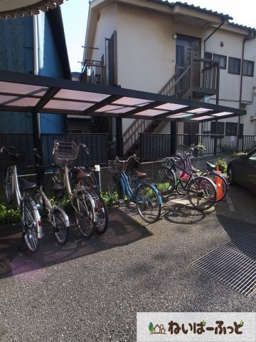 【その他共用部分】 | 明生ビル | 駐輪所は屋根付きスペースを確保