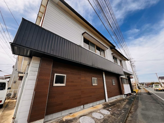 サングラウンド忠見の外観