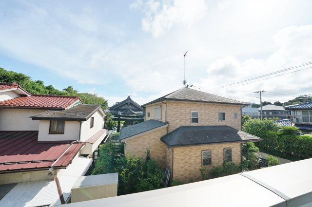 【横浜市保土ケ谷区新桜ケ丘１丁目7-2新築戸建て】★仲介手数料無料★（藤塚小学校・橘中学校）の前面道路含む現地写真