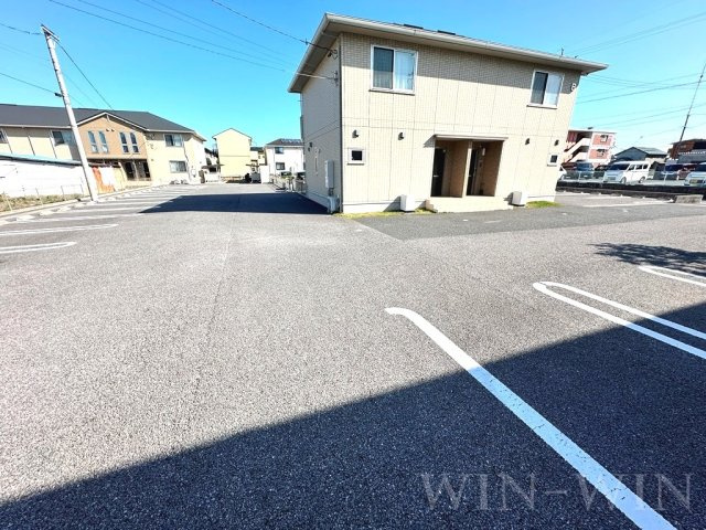 ヴィオラ Bの駐車場