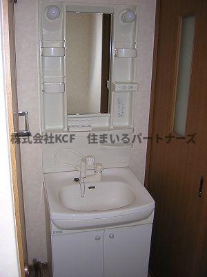 セジュールⅡの洗面所|明るい洗面所です