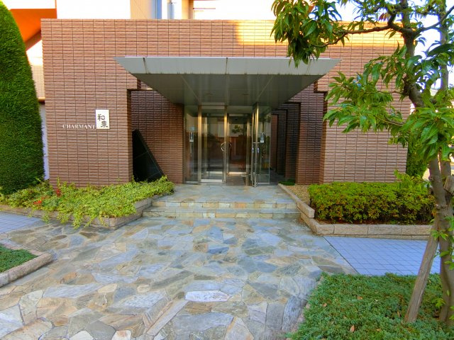 シャルマン和泉のエントランス