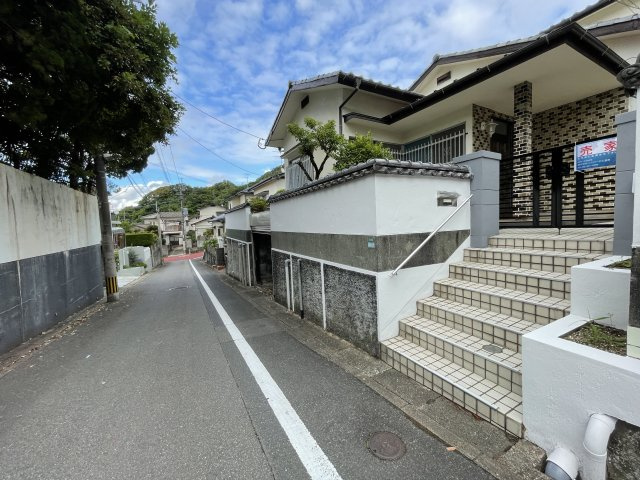 柏原３丁目戸建の周辺