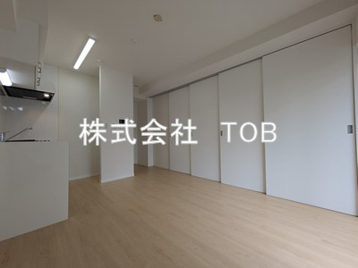 【居間・リビング】 | ドゥーエつつじヶ丘 | リビング9.5帖