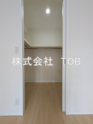 【収納】 | ドゥーエつつじヶ丘 | 洋室5.3帖　ウォークインクローゼット