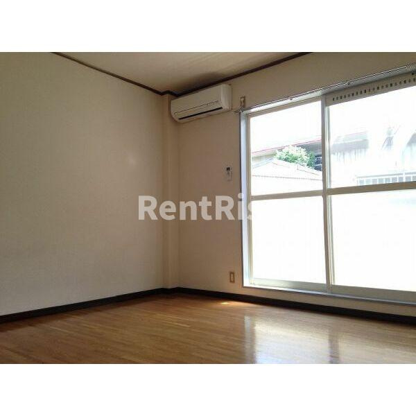 SurplusOneさくらの居間・リビング