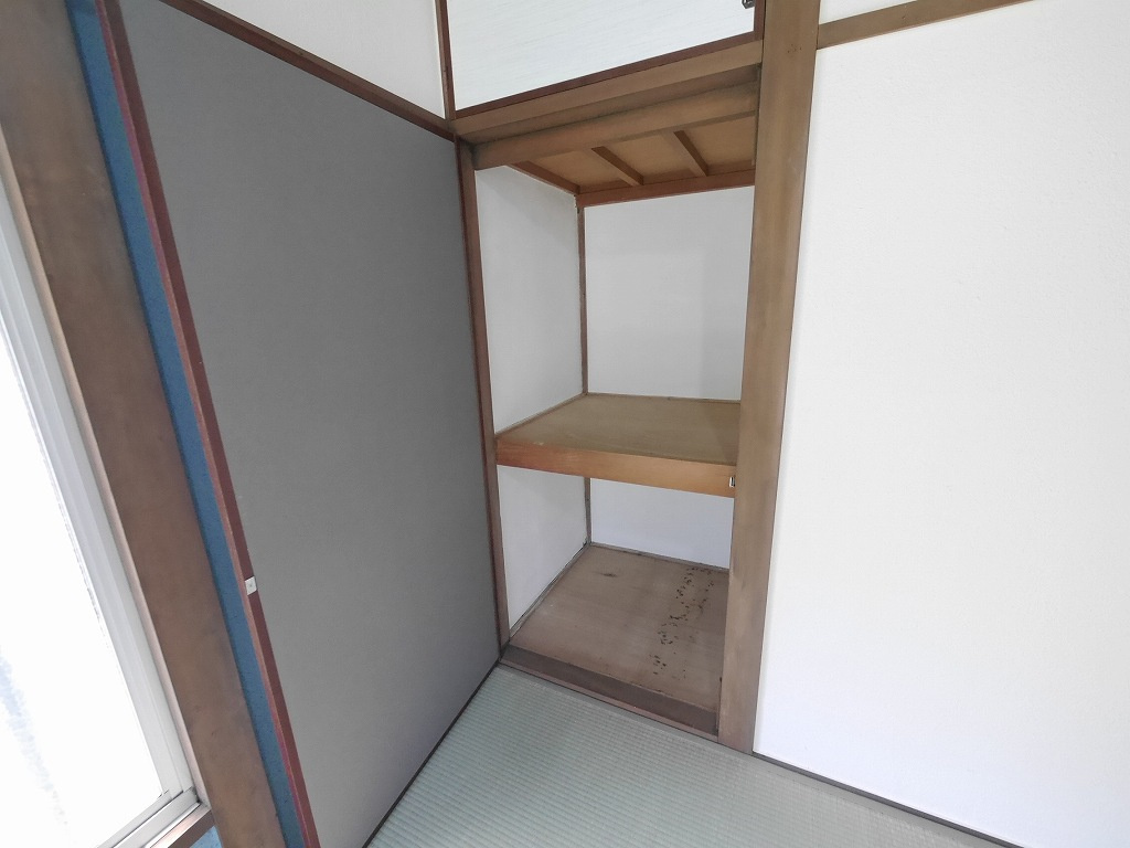 須磨区妙法寺口ノ川22-24戸建の収納