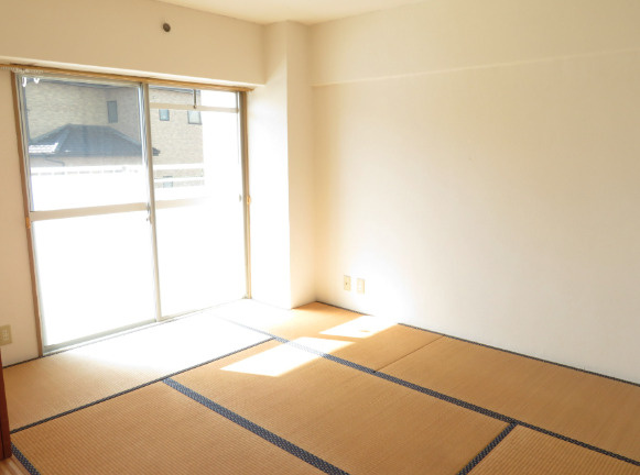 フジマンション【キャッシュバック対象物件】の和室|きれいな和室です