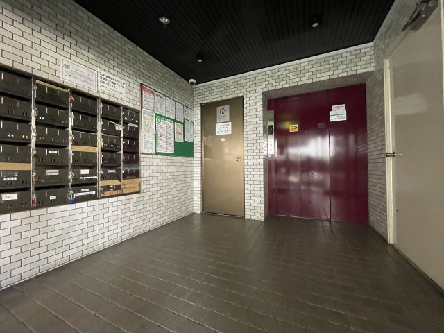 シティマンション平尾のエントランス